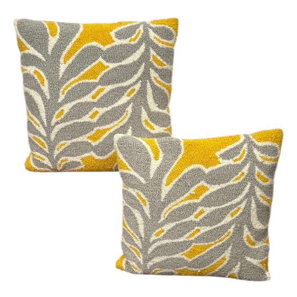 Anthropologie Lemieux et Cie Hooked Colombe Pillow covers set of 2 - Picture 3 of 7